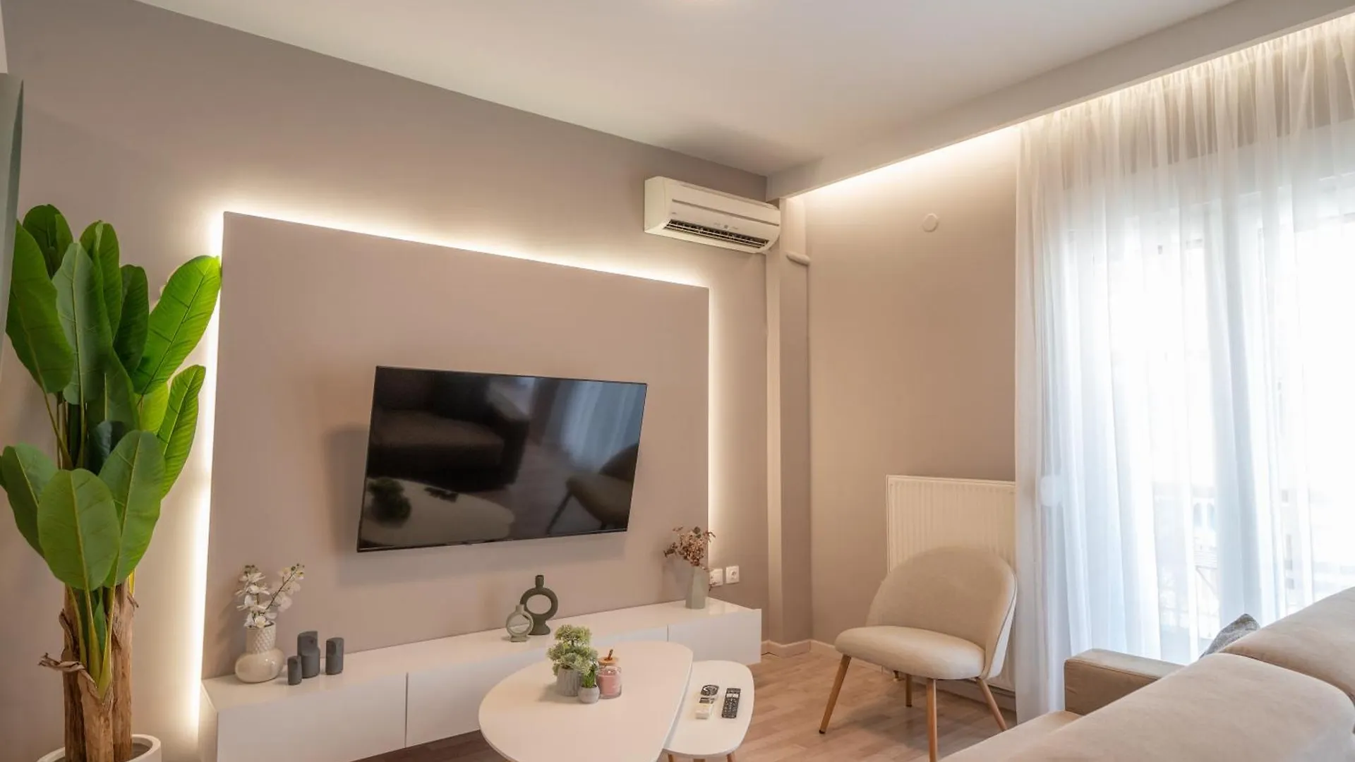 Urban Elegance By Nest Apartment Thessaloniki Greece