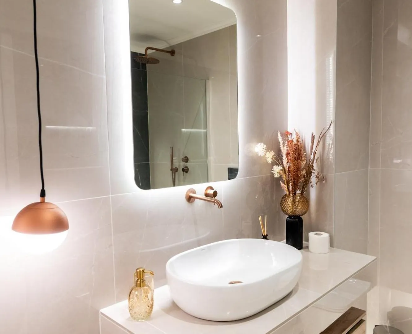 Urban Elegance By Nest Apartment Thessaloniki
